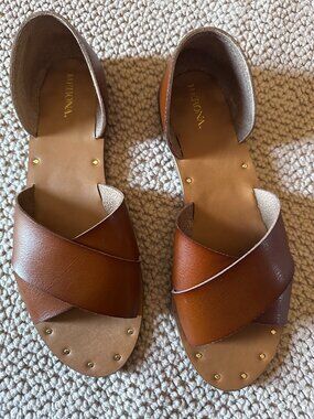 Merona Cognac Crisscross Studded Flat Sandals Size 10